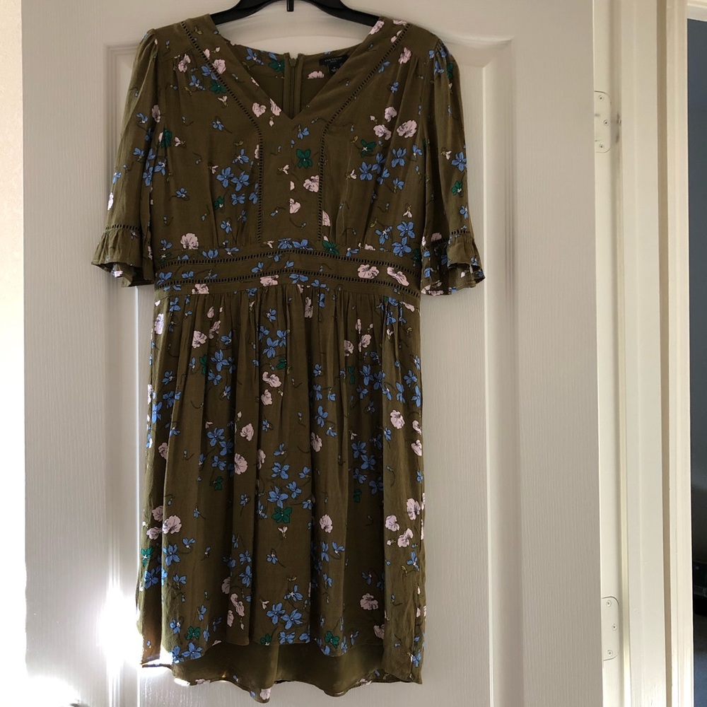 NWOT - Ann Taylor Spring Floral Dress